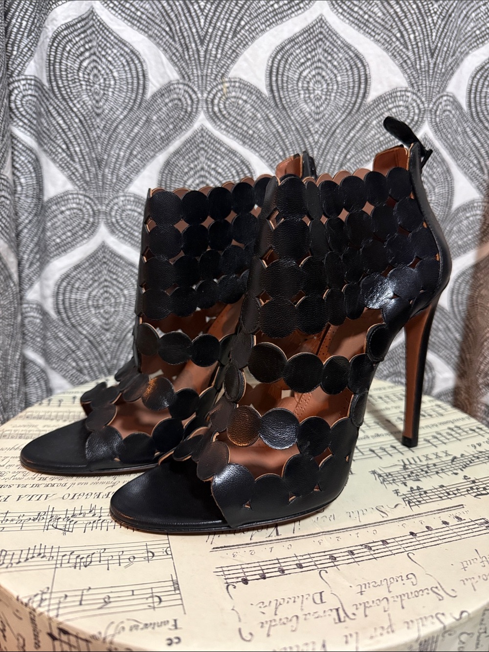 ALAÏA Black Laser Cut Circle Confetti Stiletto Sandals Heels Zipper Back 39 - Picture 4 of 9